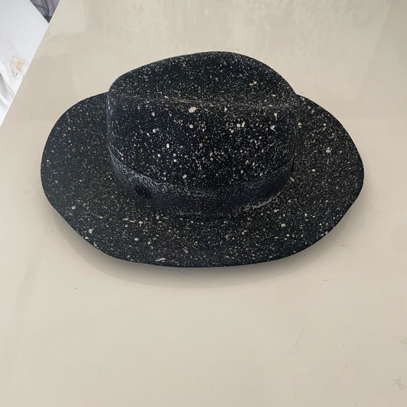 Maison Mitchel hat from Paris, black and white spatter print - Picture 3 of 3